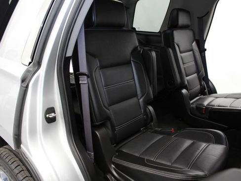 Used 2016 GMC Yukon Denali w/ Open Road Package AWD/4WD image 28