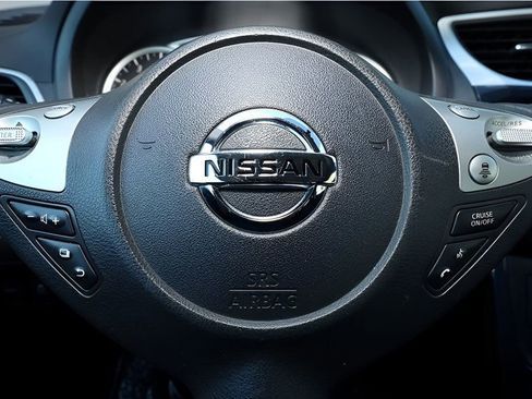 Used 2019 Nissan Sentra SR image 19