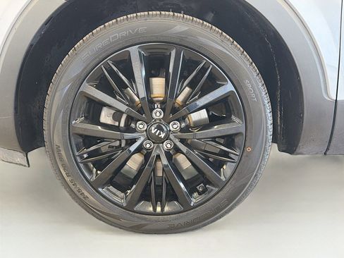 Used 2021 Kia Telluride SX w/ SX Prestige Package image 11