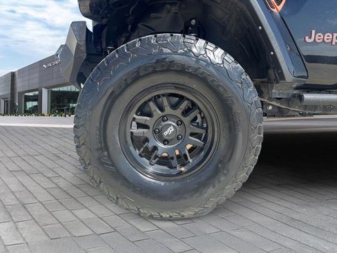 Used 2022 Jeep Gladiator Mojave w/ LED Lighting Group image 9