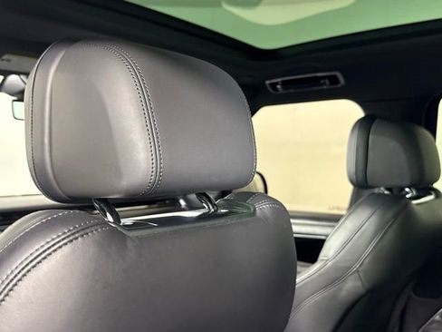 Used 2023 Land Rover Range Rover SE image 24