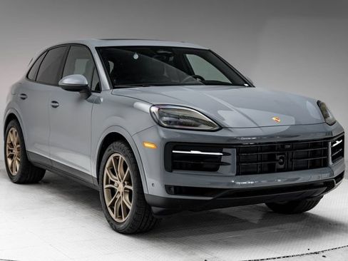 New 2026 Porsche Cayenne AWD/4WD image 30