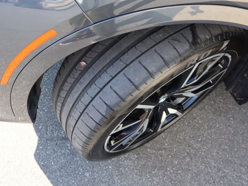 Used 2019 BMW X7 xDrive50i w/ Dynamic Handling Package image 44