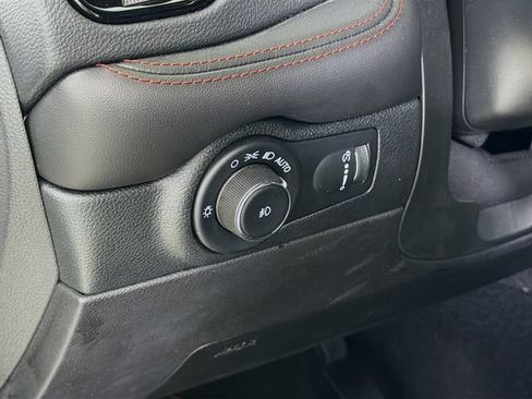 Used 2023 Dodge Durango R/T AWD/4WD image 10