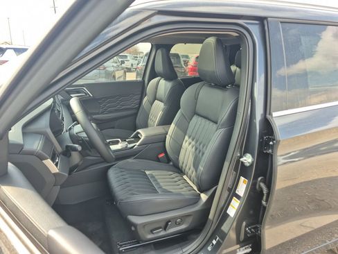 New 2026 Mitsubishi Outlander SEL image 14