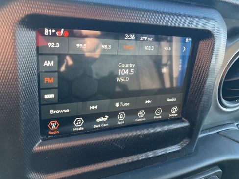 Used 2020 Jeep Gladiator Sport w/ Quick Order Package 24S image 31