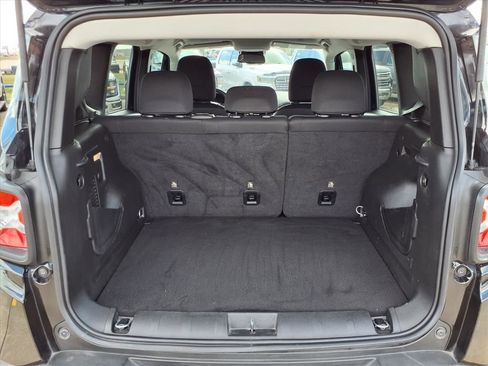 Used 2023 Jeep Renegade Altitude w/ Convenience Group I image 29