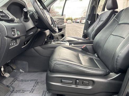 Used 2016 Honda Pilot Touring image 28