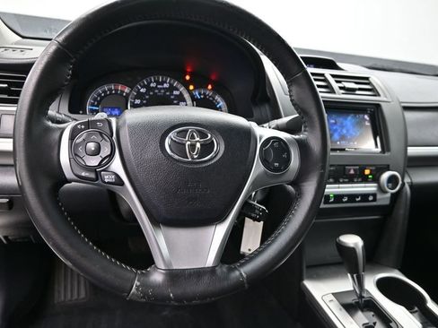 Used 2014 Toyota Camry SE FWD image 21