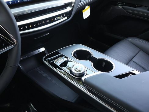 New 2025 Cadillac Lyriq Luxury image 27