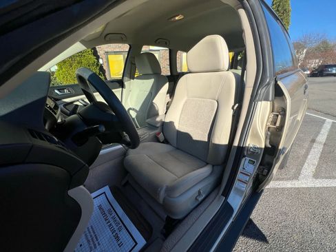 Used 2008 Subaru Outback 2.5i L.L. Bean image 62