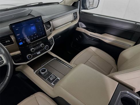 Used 2024 Ford Expedition Max Limited image 30