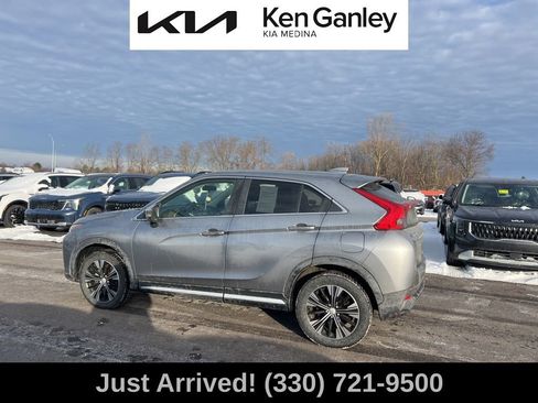 Used 2018 Mitsubishi Eclipse Cross SE image 8