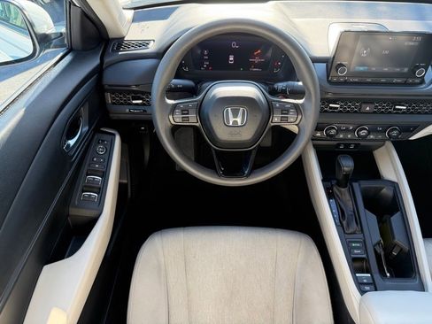Certified 2023 Honda Accord EX image 14
