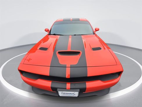 Used 2017 Dodge Challenger SRT Hellcat image 3