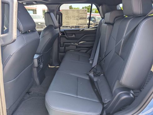New 2026 Toyota 4Runner Limited AWD/4WD image 14