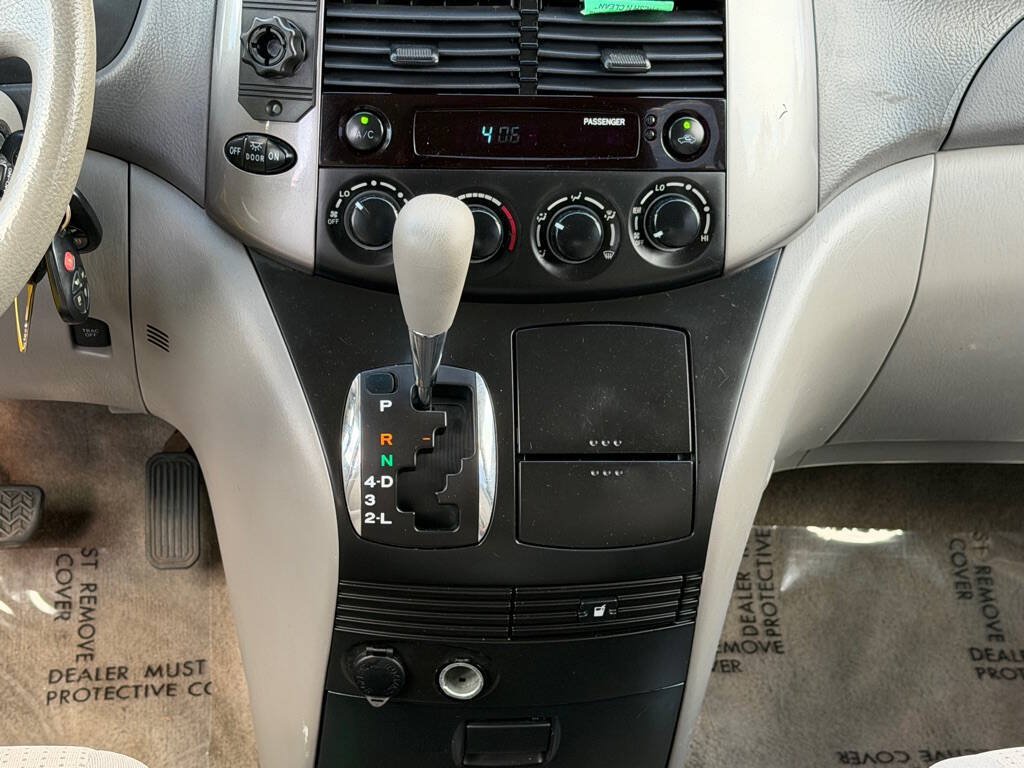 Used 2007 Toyota Sienna CE FWD image 13