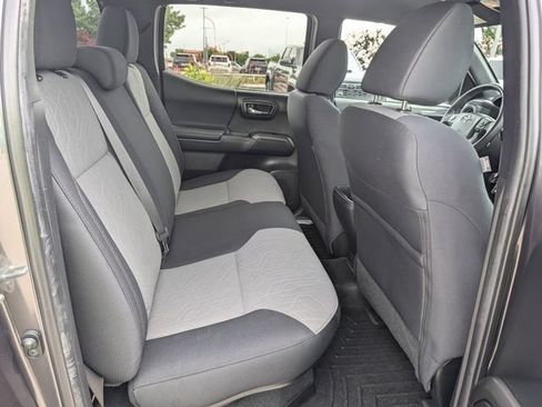 Used 2022 Toyota Tacoma TRD Sport w/ Technology Package AWD/4WD image 28
