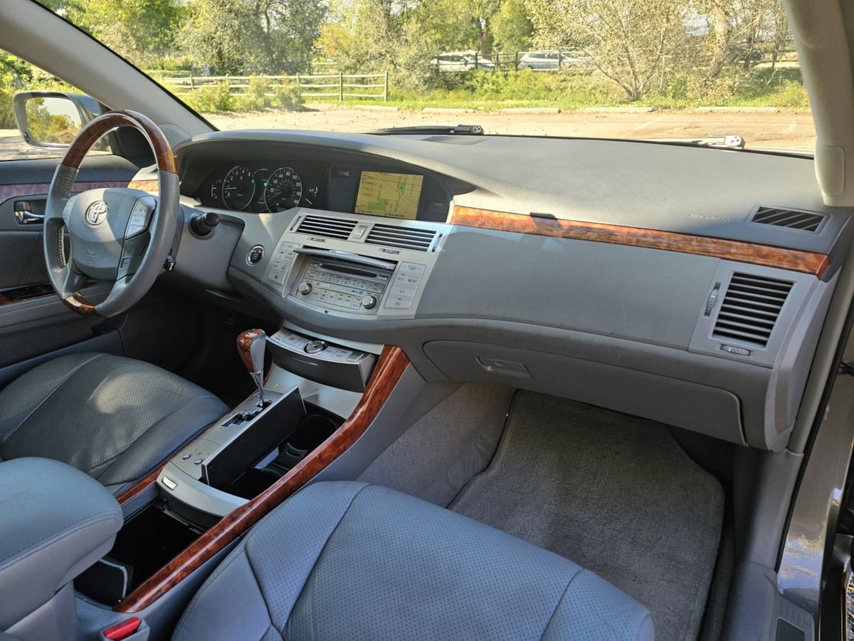 Used 2006 Toyota Avalon Limited FWD image 45