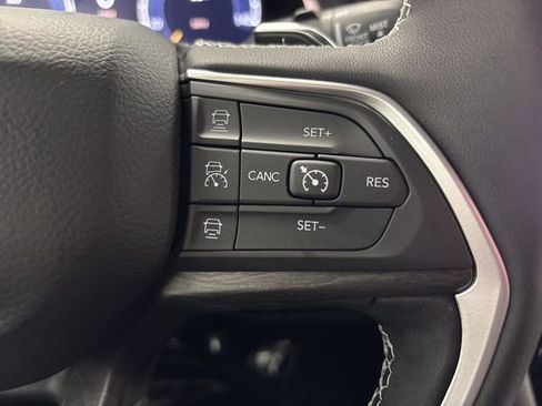 New 2025 Jeep Grand Cherokee Limited image 40