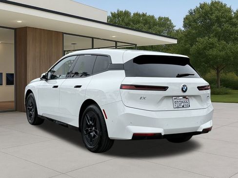 Used 2026 BMW iX xDrive45 w/ Premium Package image 10