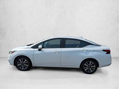Used 2022 Nissan Versa SV FWD image 8