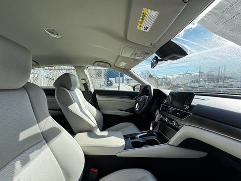 Used 2019 Honda Accord LX image 14
