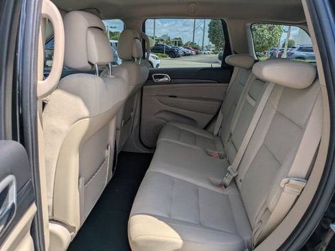 Used 2020 Jeep Grand Cherokee Laredo RWD image 14