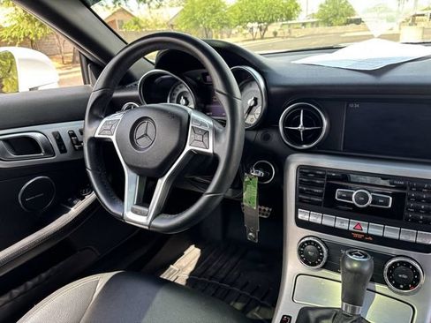 Used 2014 Mercedes-Benz SLK 250 image 13