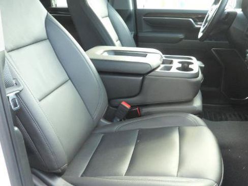 Used 2024 Chevrolet Silverado 2500 LT w/ Convenience Package AWD/4WD image 18