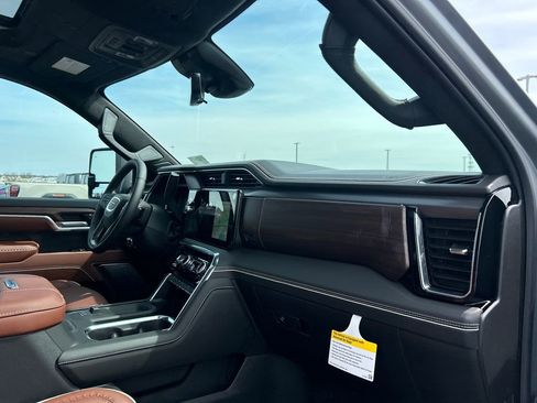 New 2026 GMC Sierra 2500 Denali Ultimate image 36