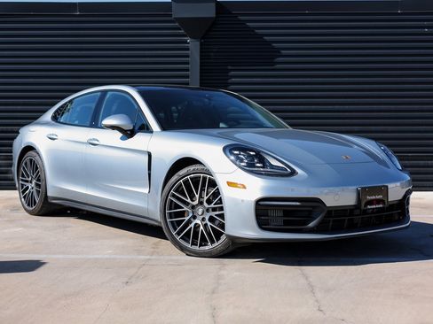 Certified 2022 Porsche Panamera 4 image 9