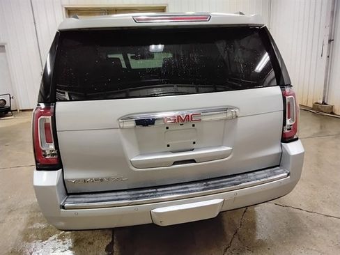 Used 2015 GMC Yukon XL Denali w/ Touring Package image 8