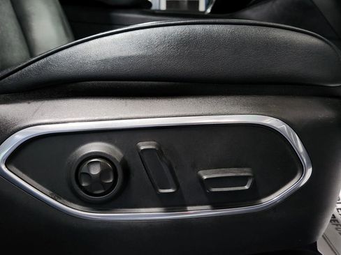 Used 2023 Jeep Wagoneer L Series II image 17