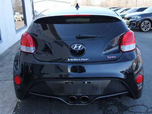 Used 2015 Hyundai Veloster Turbo FWD image 8