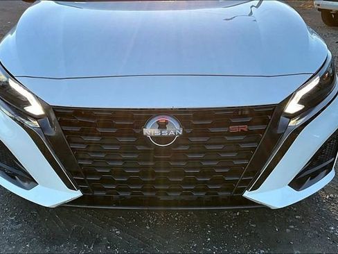 Used 2024 Nissan Altima 2.5 SR image 30