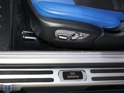 Used 2018 Rolls-Royce Dawn image 37