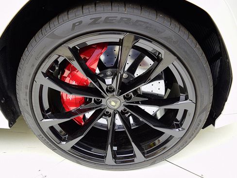 Used 2024 Lamborghini Urus S image 41