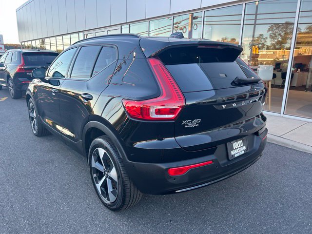Used 2026 Volvo XC40 B5 Plus AWD/4WD image 3