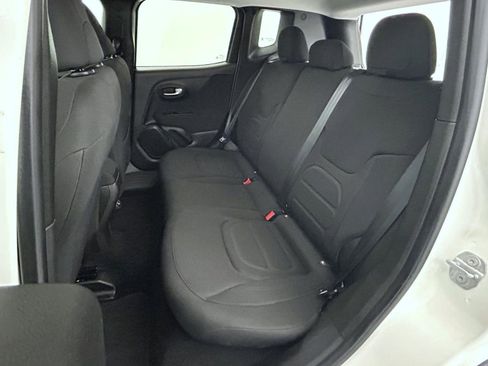Used 2021 Jeep Renegade Latitude image 19