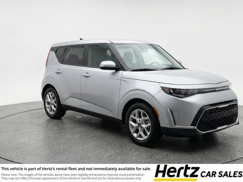 Used 2025 Kia Soul LX w/ LX Technology Package FWD image 1