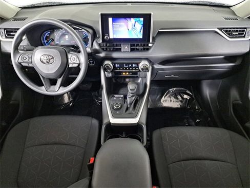 Used 2025 Toyota RAV4 XLE image 16