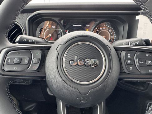 New 2026 Jeep Gladiator Rubicon w/ Steel Power Dome Hood Package AWD/4WD image 20