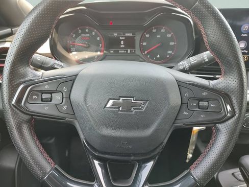 Used 2024 Chevrolet Trax RS w/ Driver Confidence Package FWD image 11