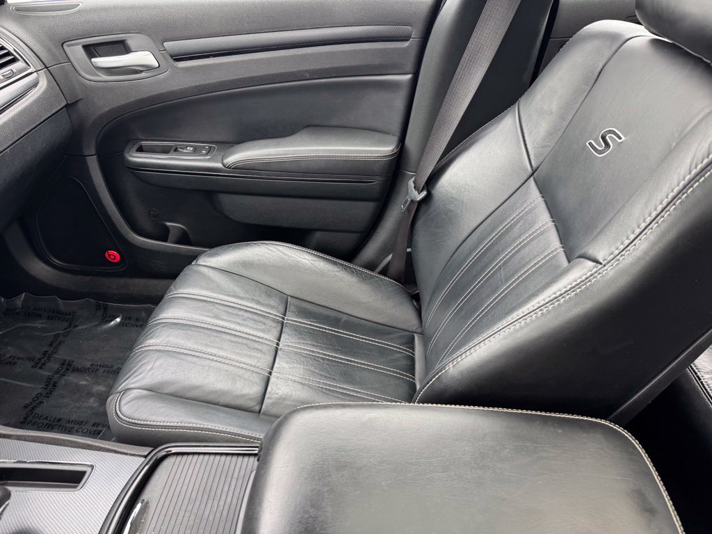 Used 2014 Chrysler 300 S RWD image 21
