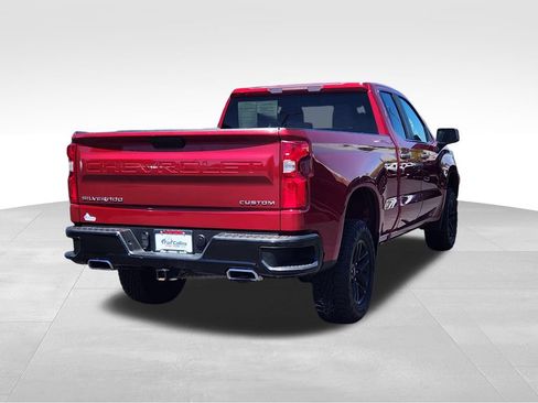 Used 2020 Chevrolet Silverado 1500 Custom Trail Boss w/ Custom Convenience Package AWD/4WD image 7