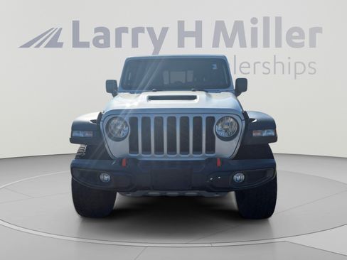 Used 2023 Jeep Gladiator Mojave w/ Cold Weather Group AWD/4WD image 9