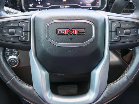 Used 2022 GMC Sierra 1500 SLT w/ X31 Off-Road Package AWD/4WD image 22