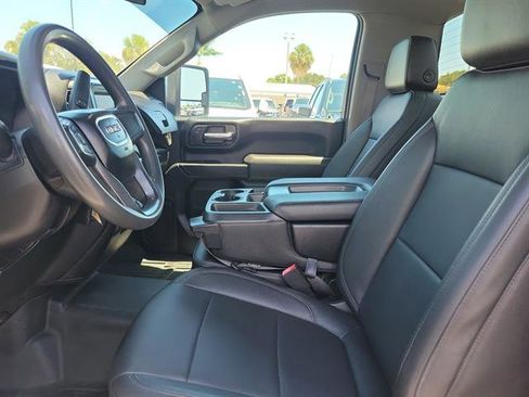 Used 2022 GMC Sierra 2500 Pro w/ Convenience Package image 12