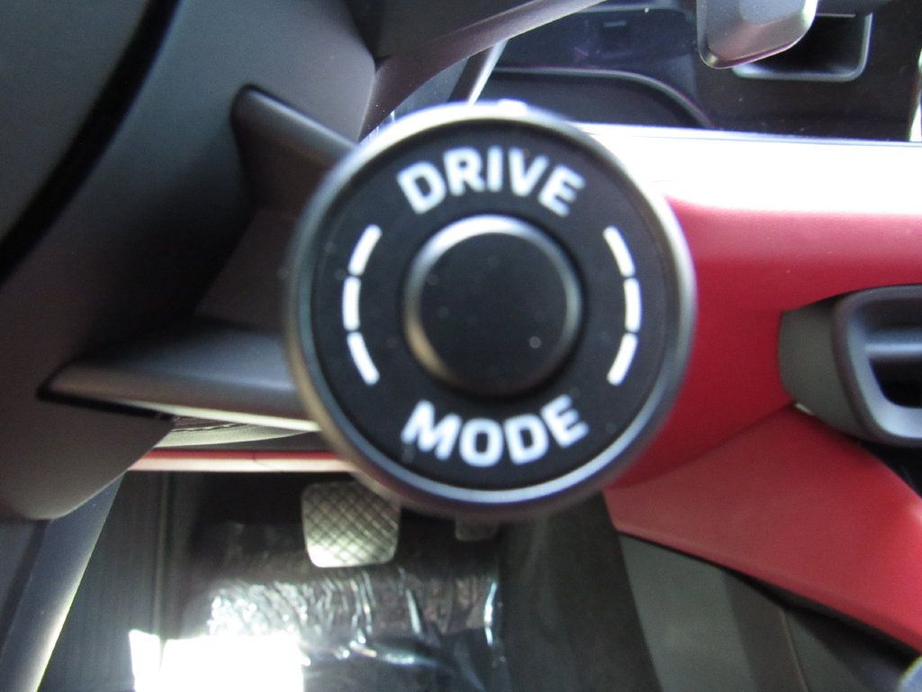 Certified 2025 Porsche Cayenne E-Hybrid AWD/4WD image 35